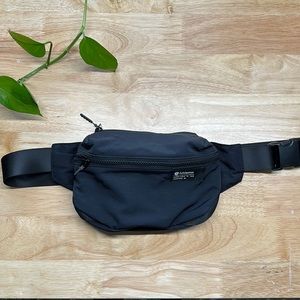 Lululemon Clean Lines Belt Bag 2L